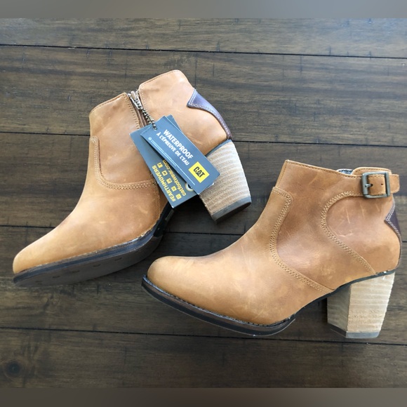 NWT! CAT Tan Suede Ankle Booties - Picture 1 of 4